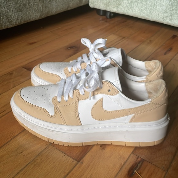 Wmns Air Jordan 1 Elevate Low 'White Onyx' Size 8 - Picture 8 of 8